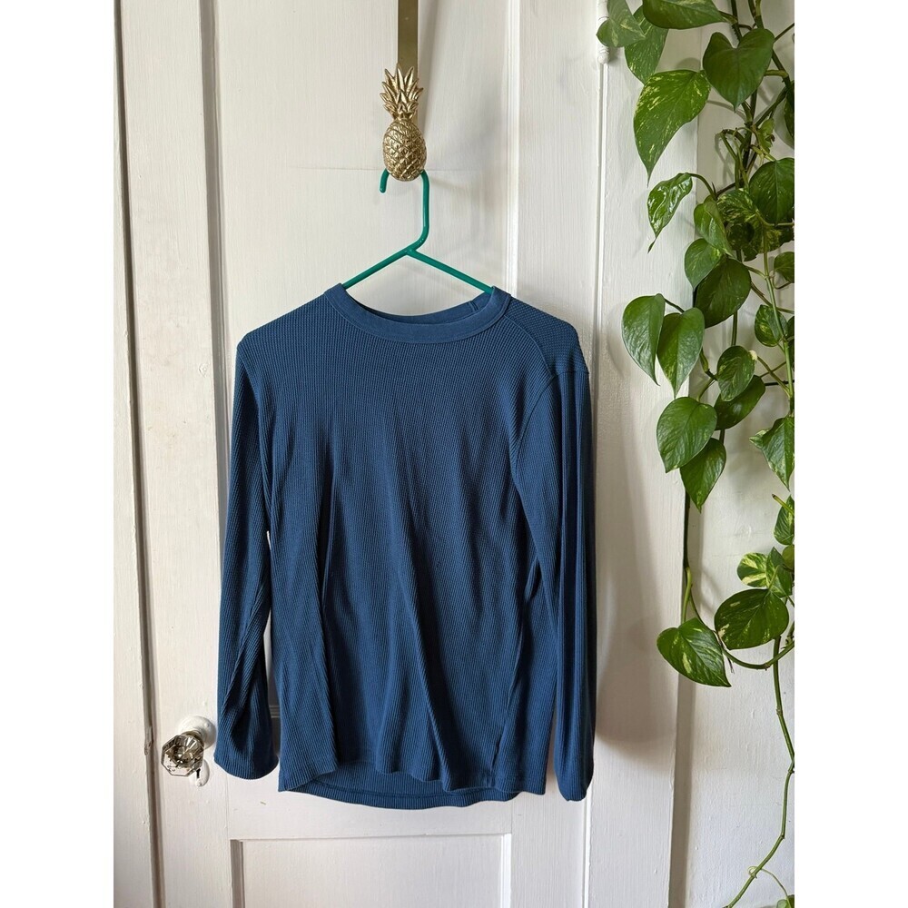 GAP men’s size small blue waffle sweater